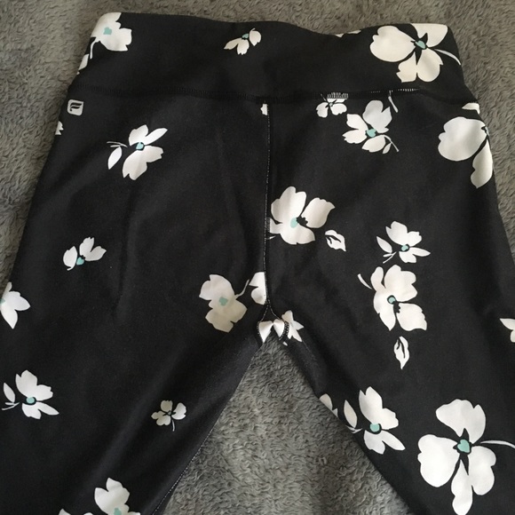 Fabletics Salar Printed Powerhold Flower Leggings - Picture 7 of 8